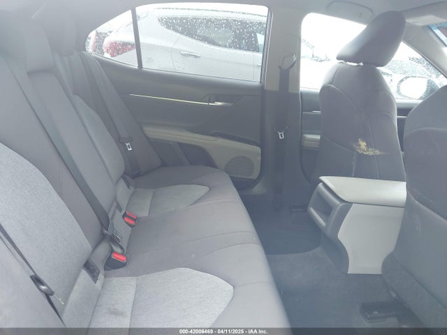 4T1B11HK0JU646873 Toyota CAMRY LE