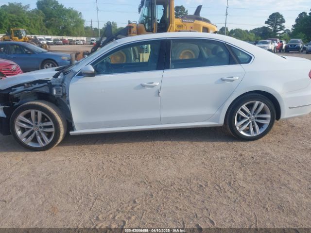 1VWBA7A34JC007960 Volkswagen Passat 2.0t Se