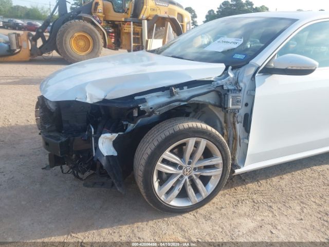 1VWBA7A34JC007960 Volkswagen Passat 2.0t Se