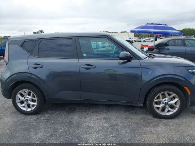 KNDJ23AU1P7878913 KIA SOUL LX