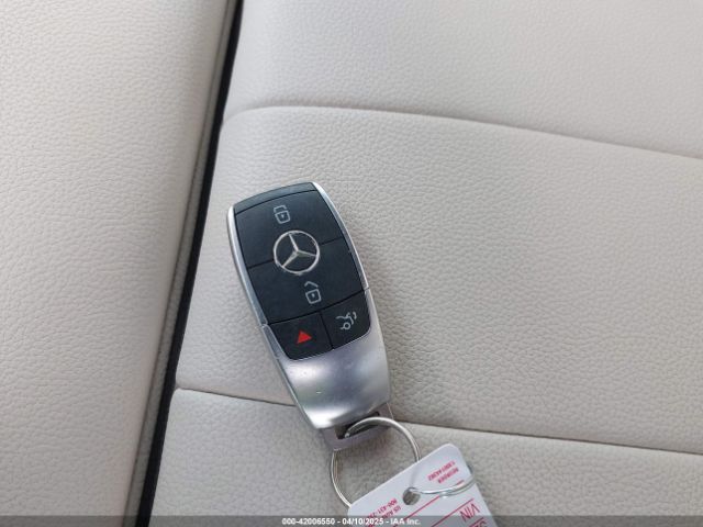 W1N4M4HB9MW101438 Mercedes-Benz Glb 250 4matic
