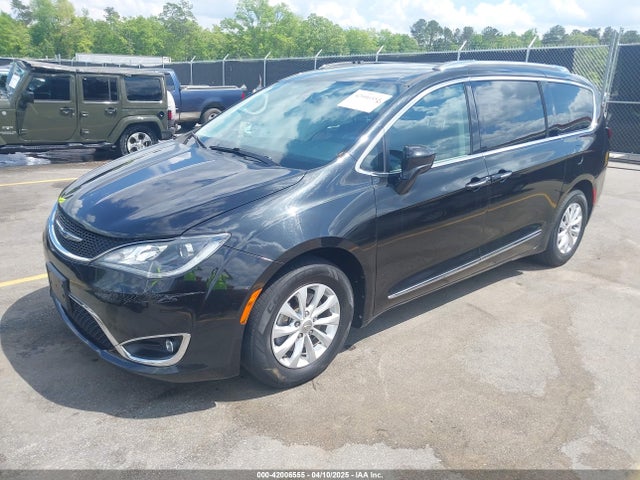 Chrysler Pacifica Touring L 2019 2C4RC1BG0KR596783 Image 2