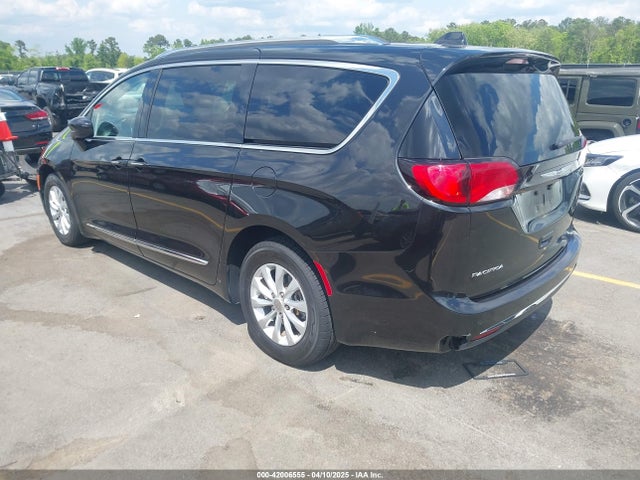 Chrysler Pacifica Touring L 2019 2C4RC1BG0KR596783 Image 3
