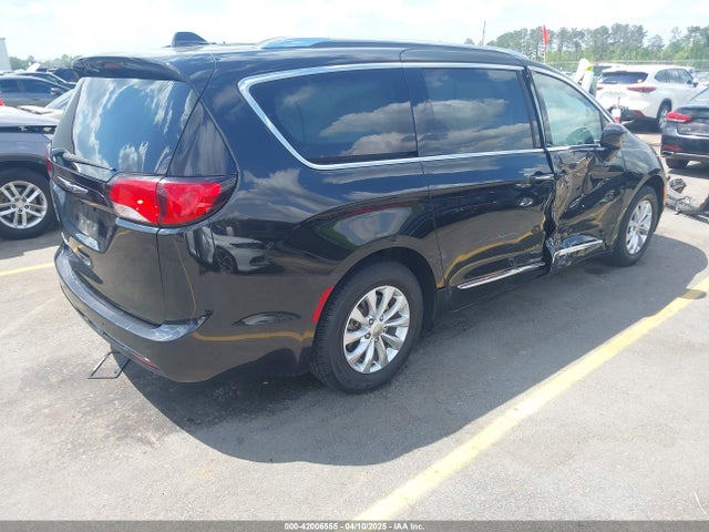 Chrysler Pacifica Touring L 2019 2C4RC1BG0KR596783 Image 4