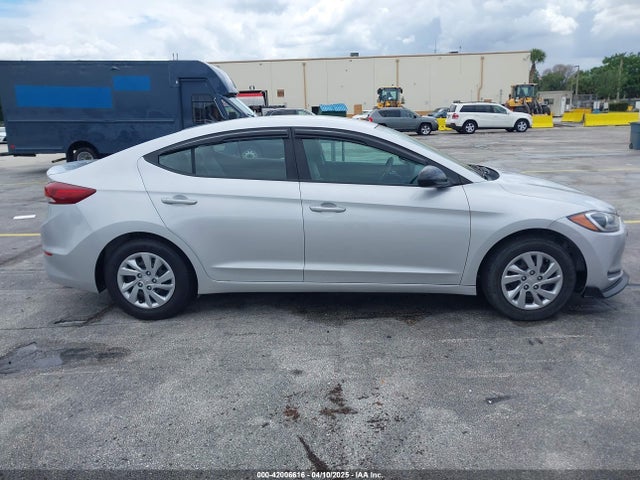 KMHD74LF8JU471498 Hyundai ELANTRA SE