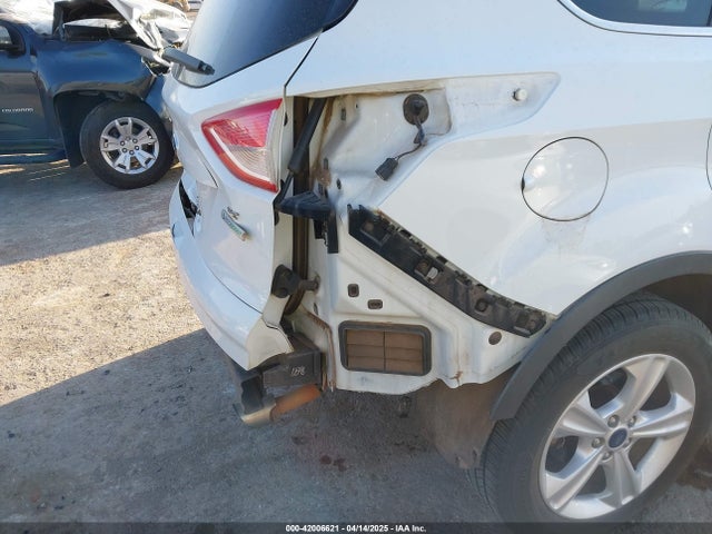 1FMCU0GX6GUB62475 Ford ESCAPE SE