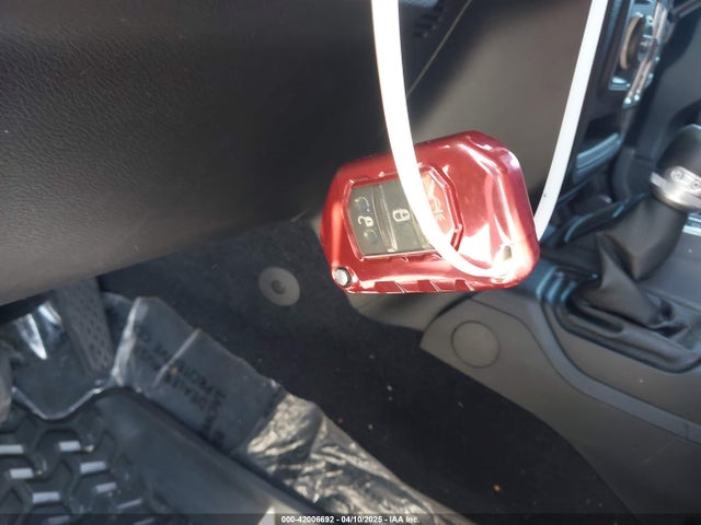 1C4HJXDG8LW338702 Jeep 2020