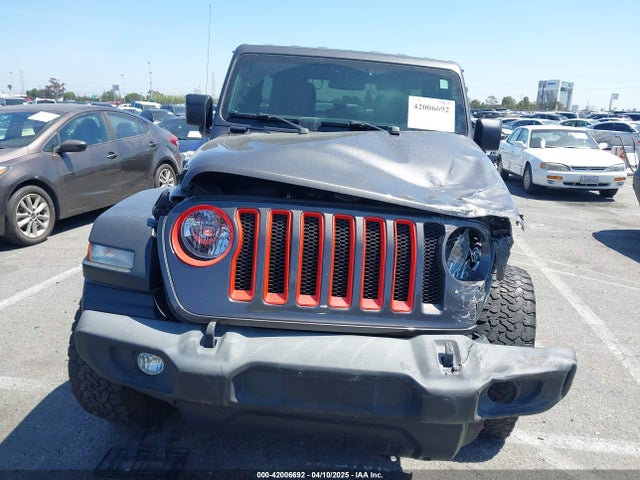 1C4HJXDG8LW338702 Jeep 2020