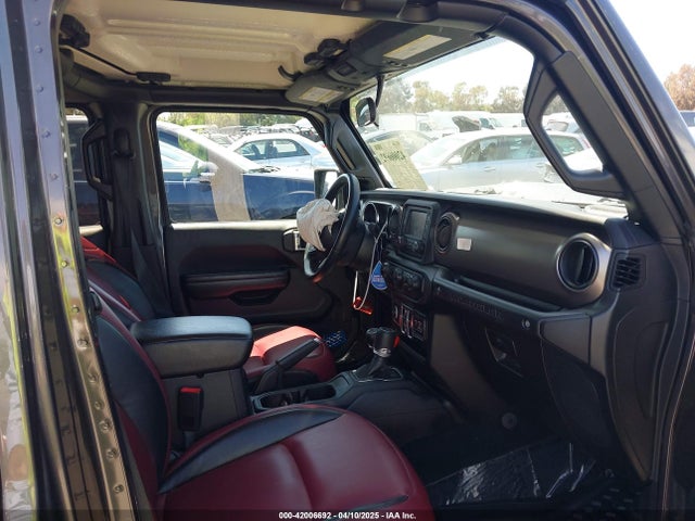 1C4HJXDG8LW338702 Jeep 2020