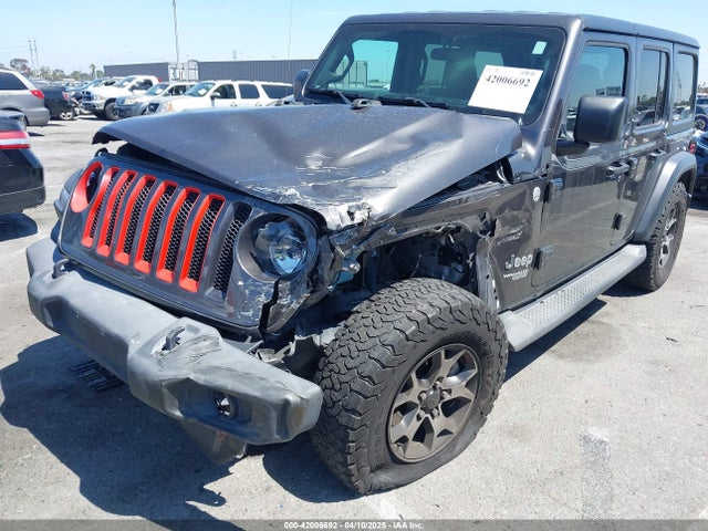 1C4HJXDG8LW338702 Jeep 2020