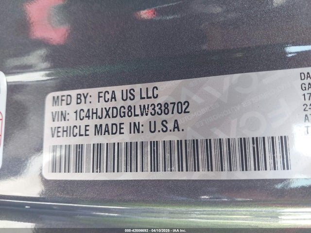 1C4HJXDG8LW338702 Jeep 2020
