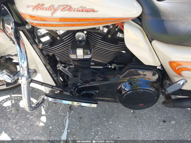 2022 HARLEY-DAVIDSON FLHX 1HD1KBC1XNB647594 Photo 8