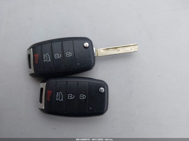 5XYPGDA59GG150351 KIA Sorento 3.3l Lx