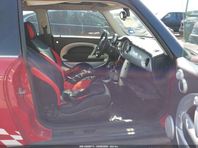 2005 MINI COOPER S WMWRE33415TD92159 Photo 4
