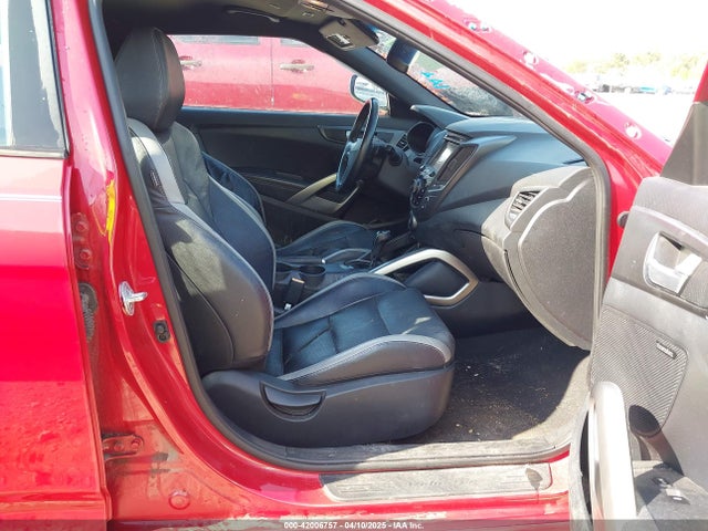 KMHTC6AE1GU249553 Hyundai Veloster Turbo