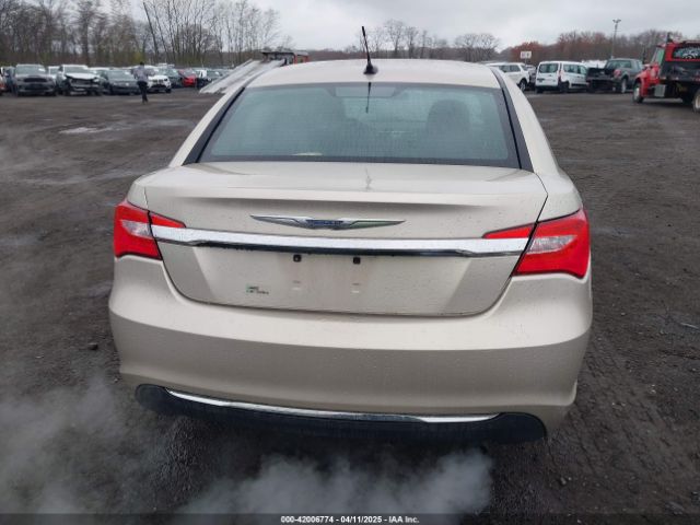 1C3CCBAB2EN213983 Chrysler 200 LX