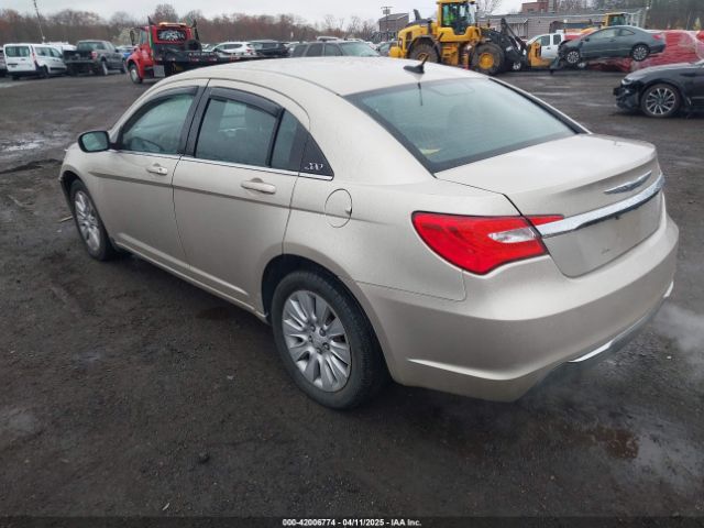 1C3CCBAB2EN213983 Chrysler 200 LX