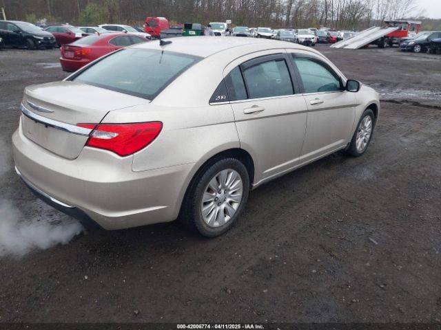 1C3CCBAB2EN213983 Chrysler 200 LX