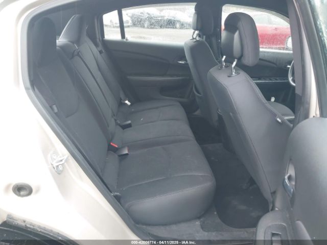 1C3CCBAB2EN213983 Chrysler 200 LX