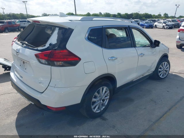 Nissan ROGUE SV 2017 JN8AT2MT4HW152677 Image 4