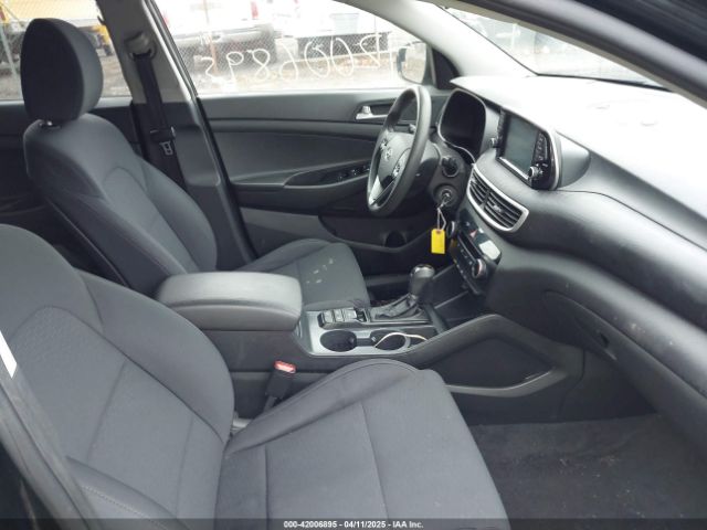 KM8J2CA41MU348241 Hyundai TUCSON SE