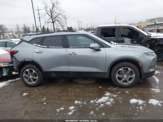 3GNKBCR4XRS162094 Chevrolet Blazer Fwd 2lt