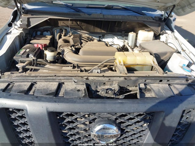 1N6BF0KM4GN812662 Nissan Nv Cargo Nv1500 S V6