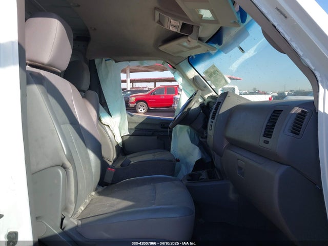 1N6BF0KM4GN812662 Nissan Nv Cargo Nv1500 S V6