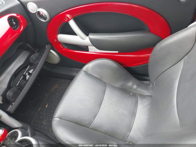 2005 MINI COOPER S WMWRE33535TL15394 Photo 4