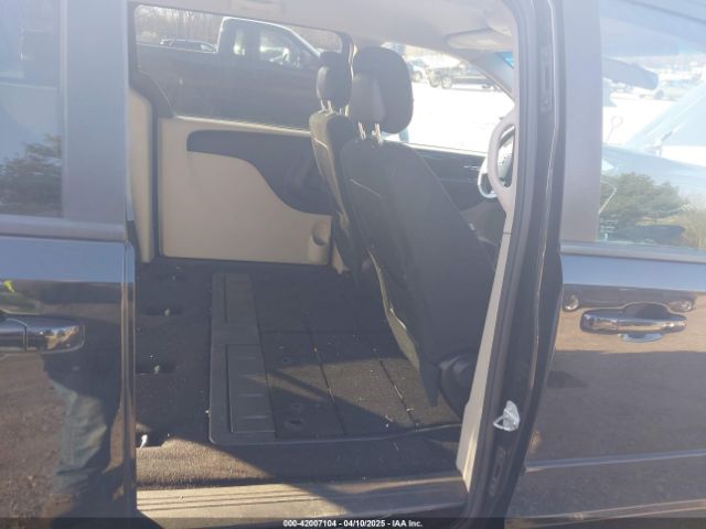 2C4RDGBG2GR100275 Dodge Grand Caravan Se