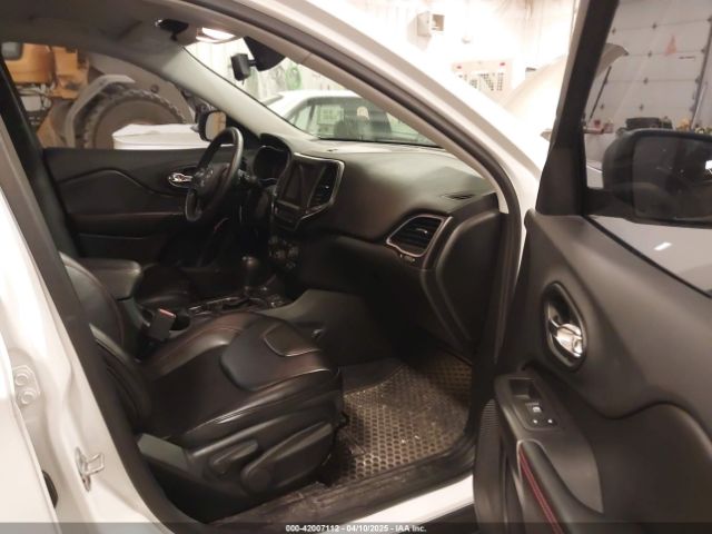 1C4PJMBX4KD390061 Jeep Cherokee Trailhawk 4x4