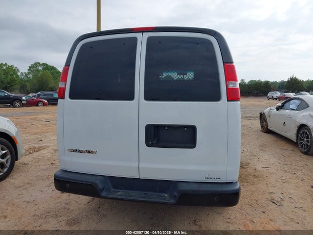 1GCWGAFG1K1328332 Chevrolet Express 2500 Work Van