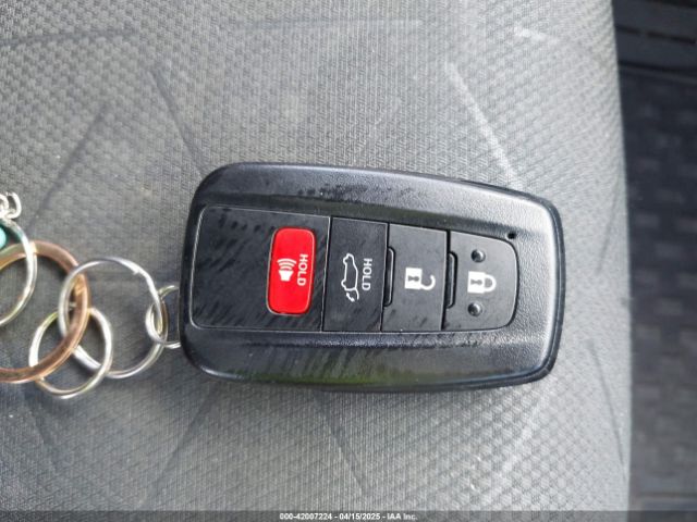 2T3W1RFV2RW302140 Toyota Rav4 Xle