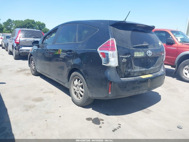 JTDZN3EUXHJ063005 Toyota Prius V Two