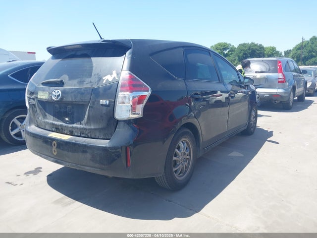 JTDZN3EUXHJ063005 Toyota Prius V Two