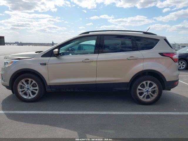 1FMCU9HD6JUA21308 Ford ESCAPE SEL