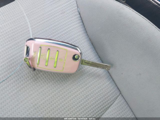 5XYKT3A64FG611172 KIA SORENTO LX