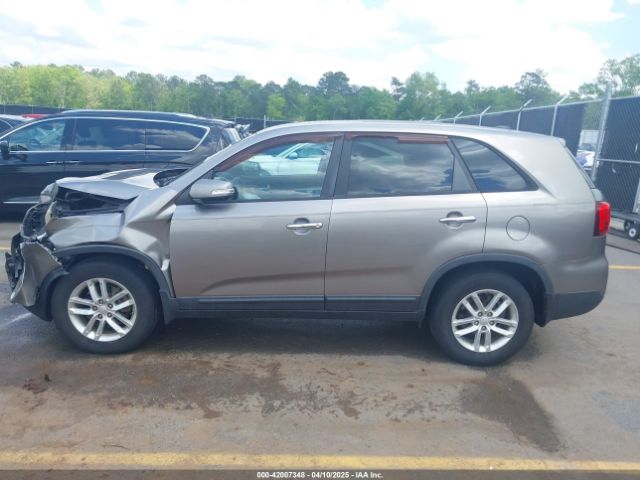5XYKT3A64FG611172 KIA SORENTO LX