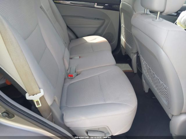 5XYKT3A64FG611172 KIA SORENTO LX