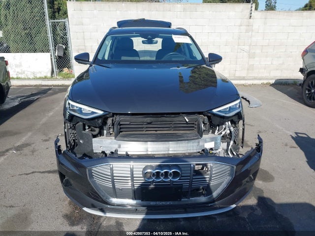 WA1VAAGE2KB021539 Audi E-tron Premium Plus