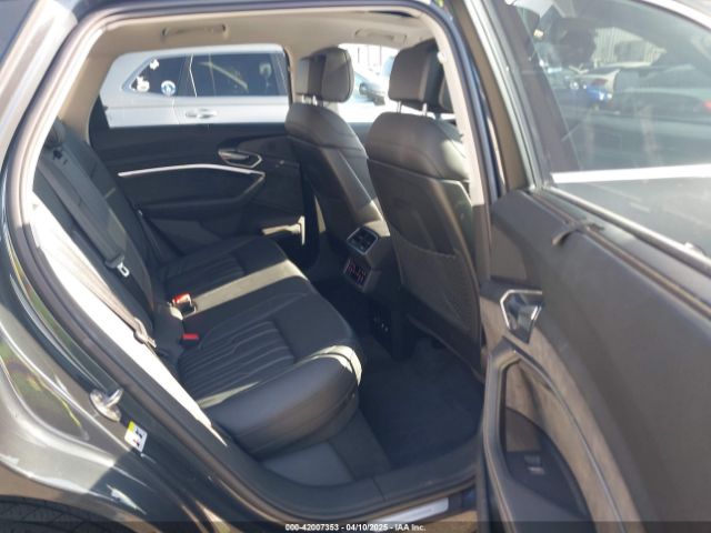 2019 AUDI E-TRON WA1VAAGE2KB021539 Photo 7