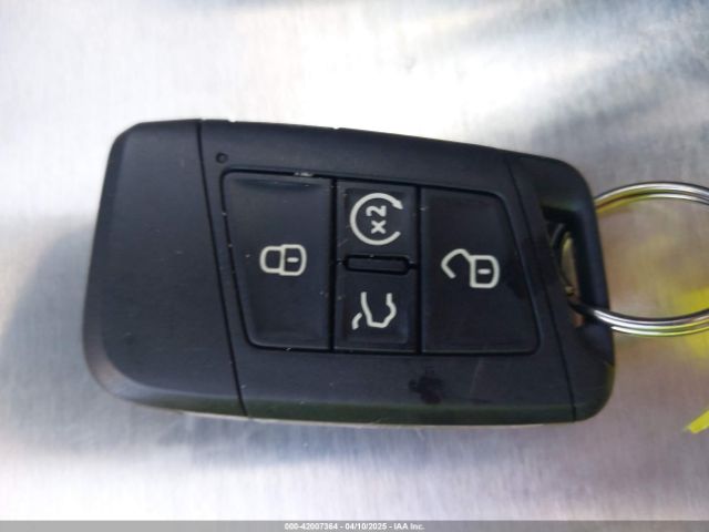 2022 VOLKSWAGEN TIGUAN 3VV2B7AX2NM010932 Photo 10