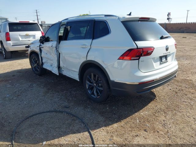 2022 VOLKSWAGEN TIGUAN 3VV2B7AX2NM010932 Photo 2