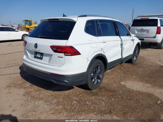 2022 VOLKSWAGEN TIGUAN 3VV2B7AX2NM010932 Photo 3