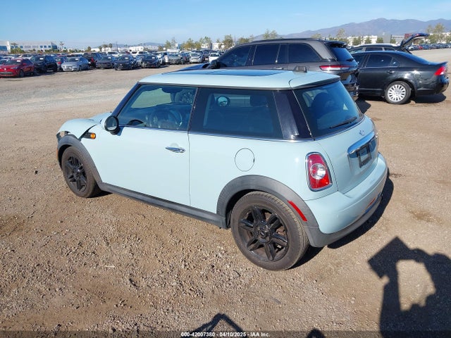2012 MINI COOPER WMWSU3C51CT255665 Photo 2
