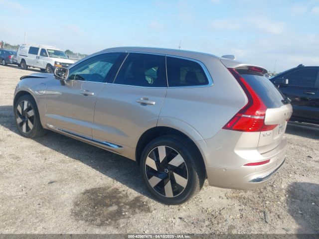 2023 VOLVO XC60 RECHARGE PLUG-IN HYBRID YV4H60DE4P1278098 Photo 2