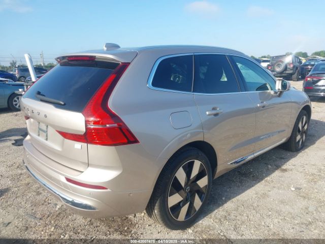 2023 VOLVO XC60 RECHARGE PLUG-IN HYBRID YV4H60DE4P1278098 Photo 3
