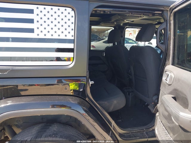 1C4HJXEN5PW508257 Jeep Wrangler 4-door Sahara 4x4