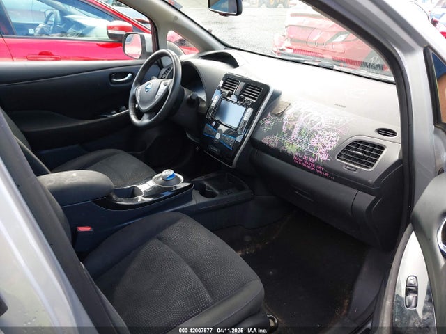 1N4BZ0CP8HC300277 Nissan 2017