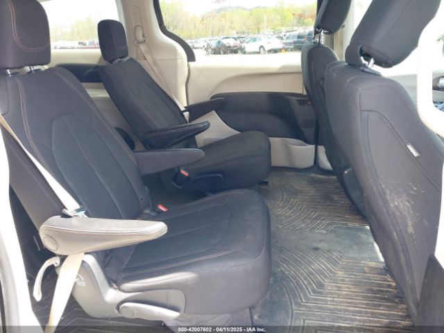 2C4RC1CG9HR689289 Chrysler Pacifica Lx